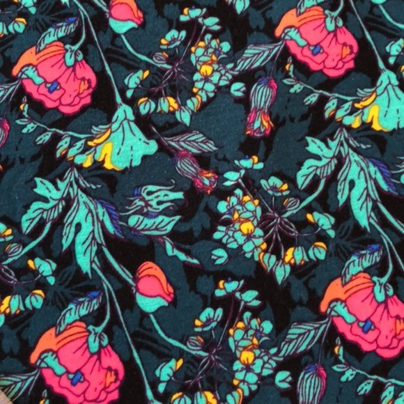 | LuLaRoe | Randy Tee - Picture 3 of 4